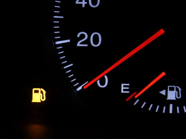 高速道路でガス欠を起こすとどうなるか知ってた？