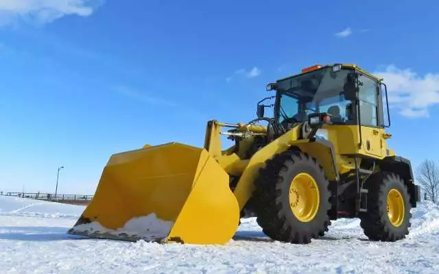 除雪】ホイールローダーのレンタル価格の相場は？ | トラックのミカタ 🚚